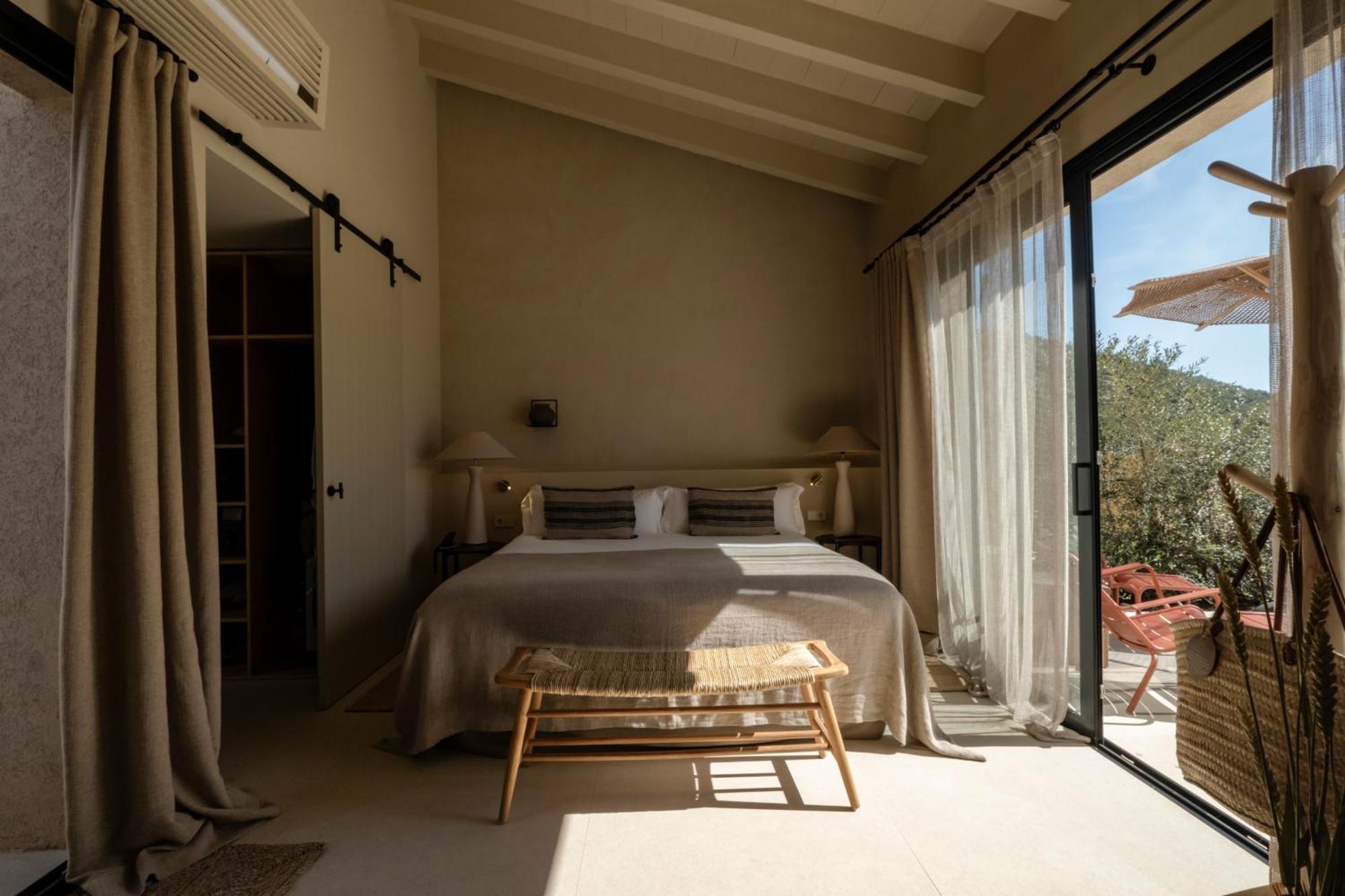 The Mallorca, Small Luxury